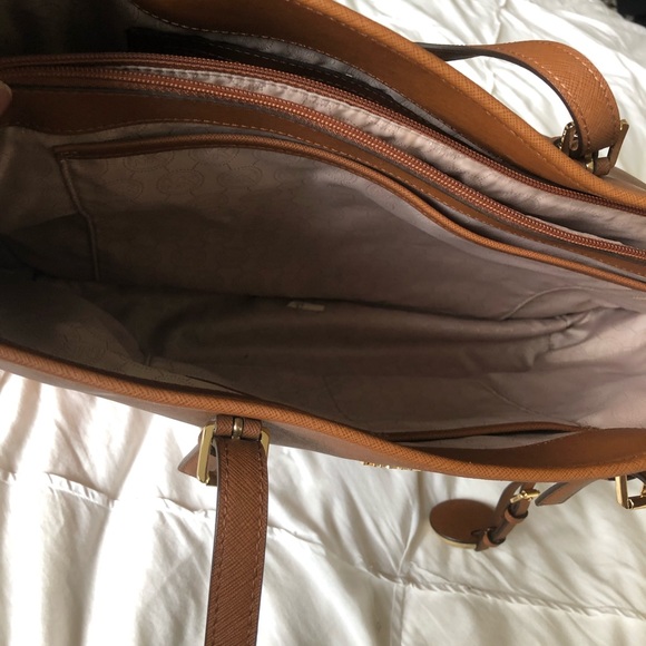 Michael Kors Purse - Picture 4 of 4